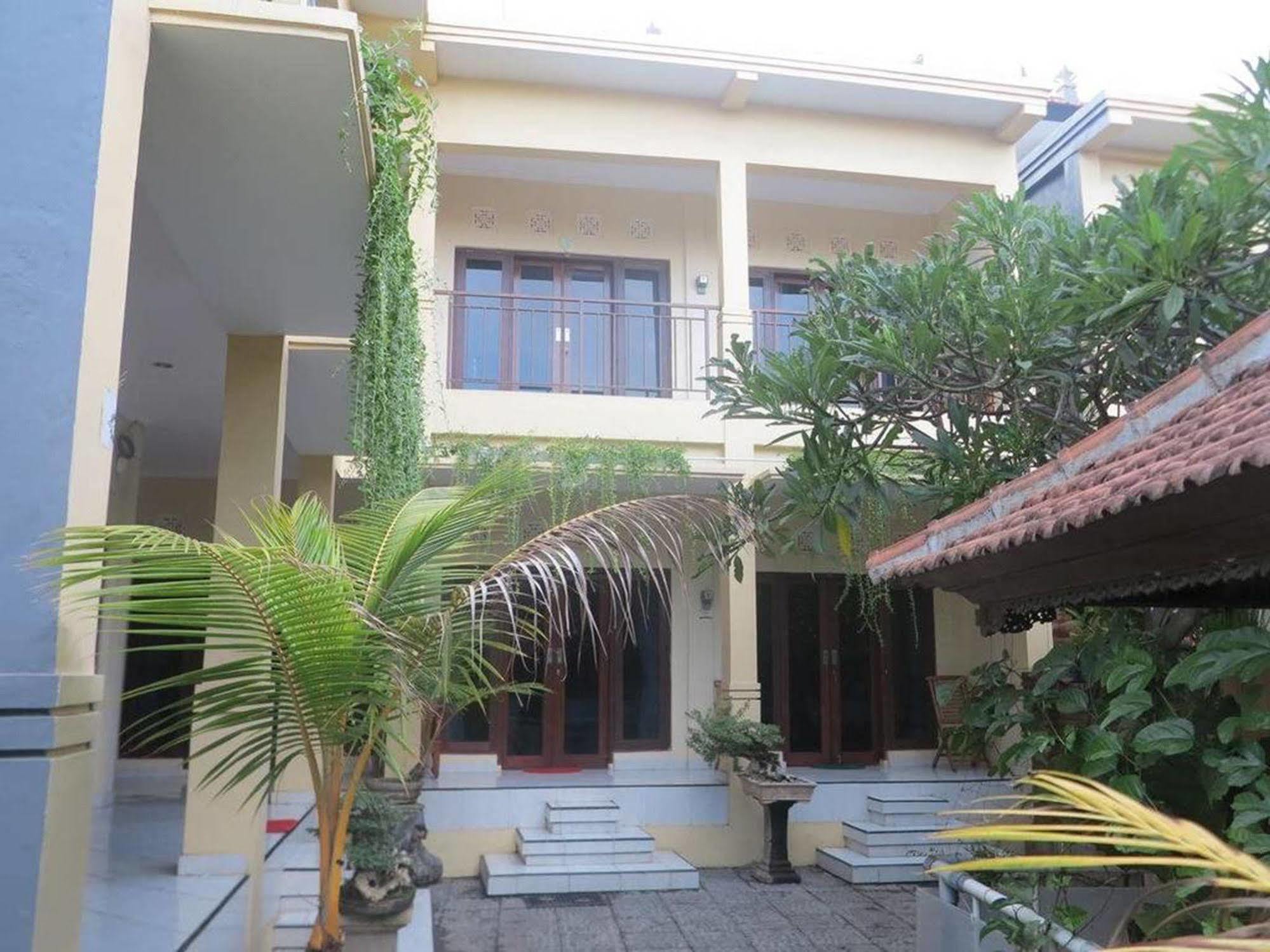 קוטה לומבוק Sari Buana Bed & Breakfast מראה חיצוני תמונה
