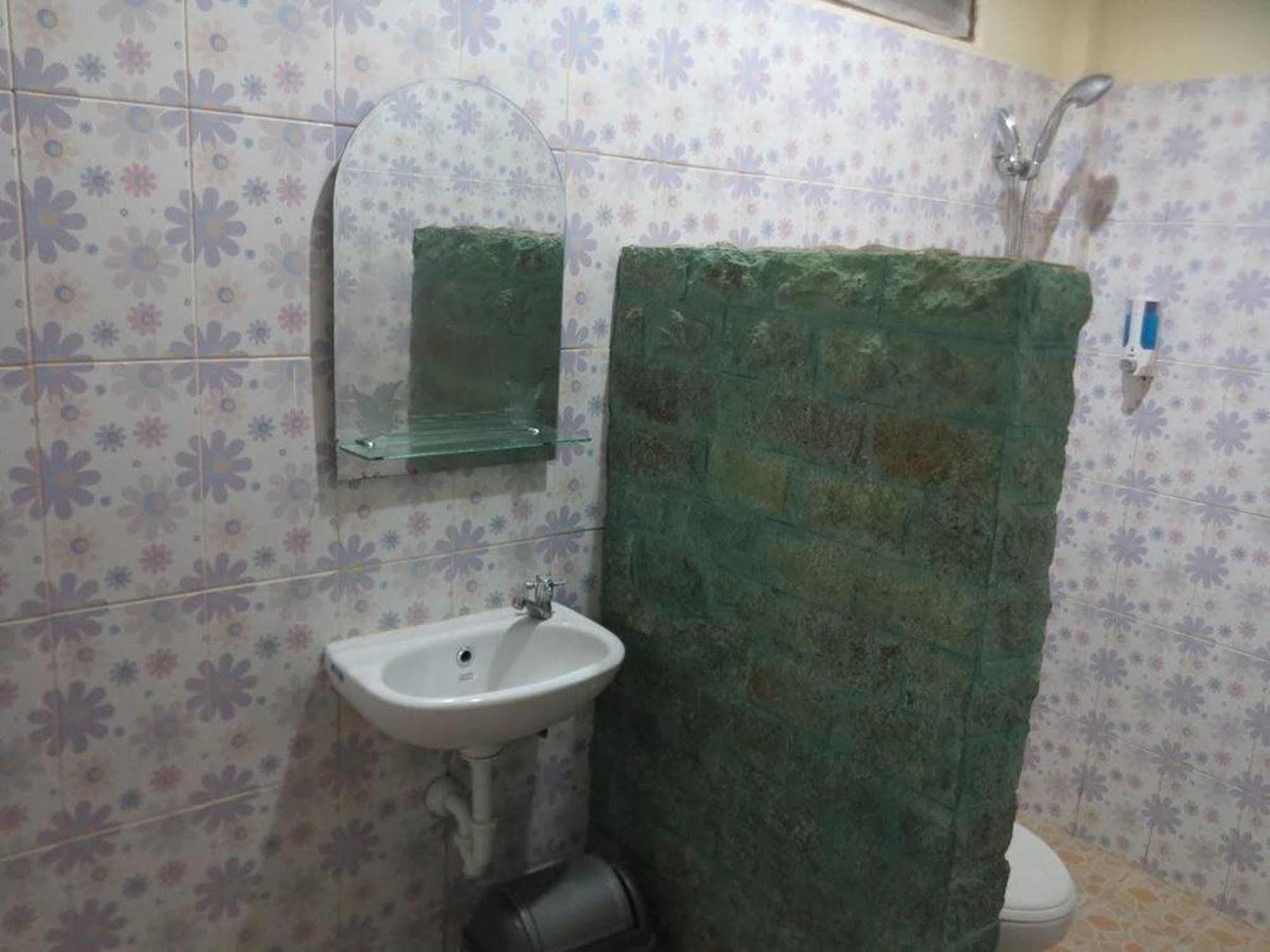 קוטה לומבוק Sari Buana Bed & Breakfast מראה חיצוני תמונה