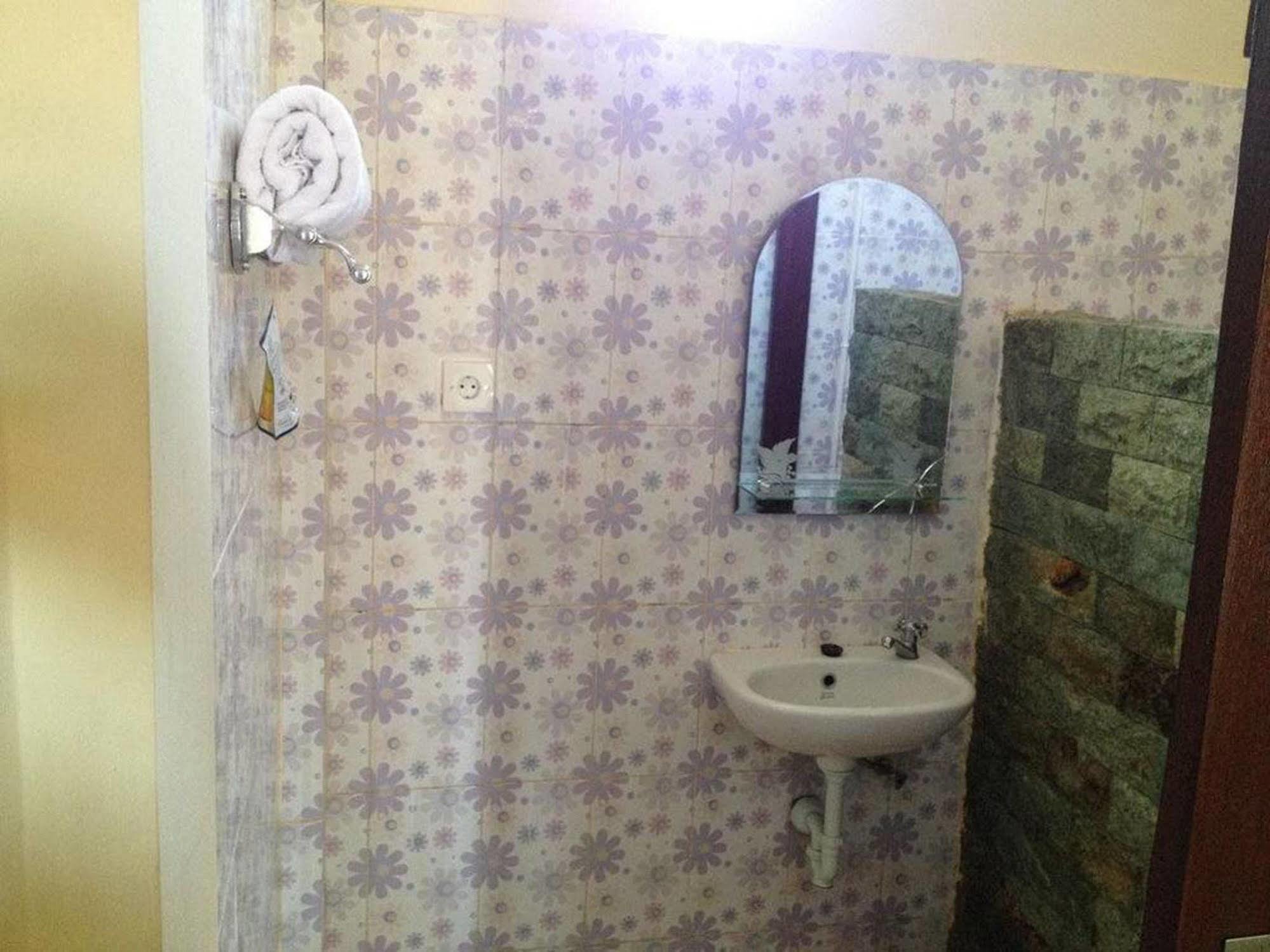 קוטה לומבוק Sari Buana Bed & Breakfast מראה חיצוני תמונה