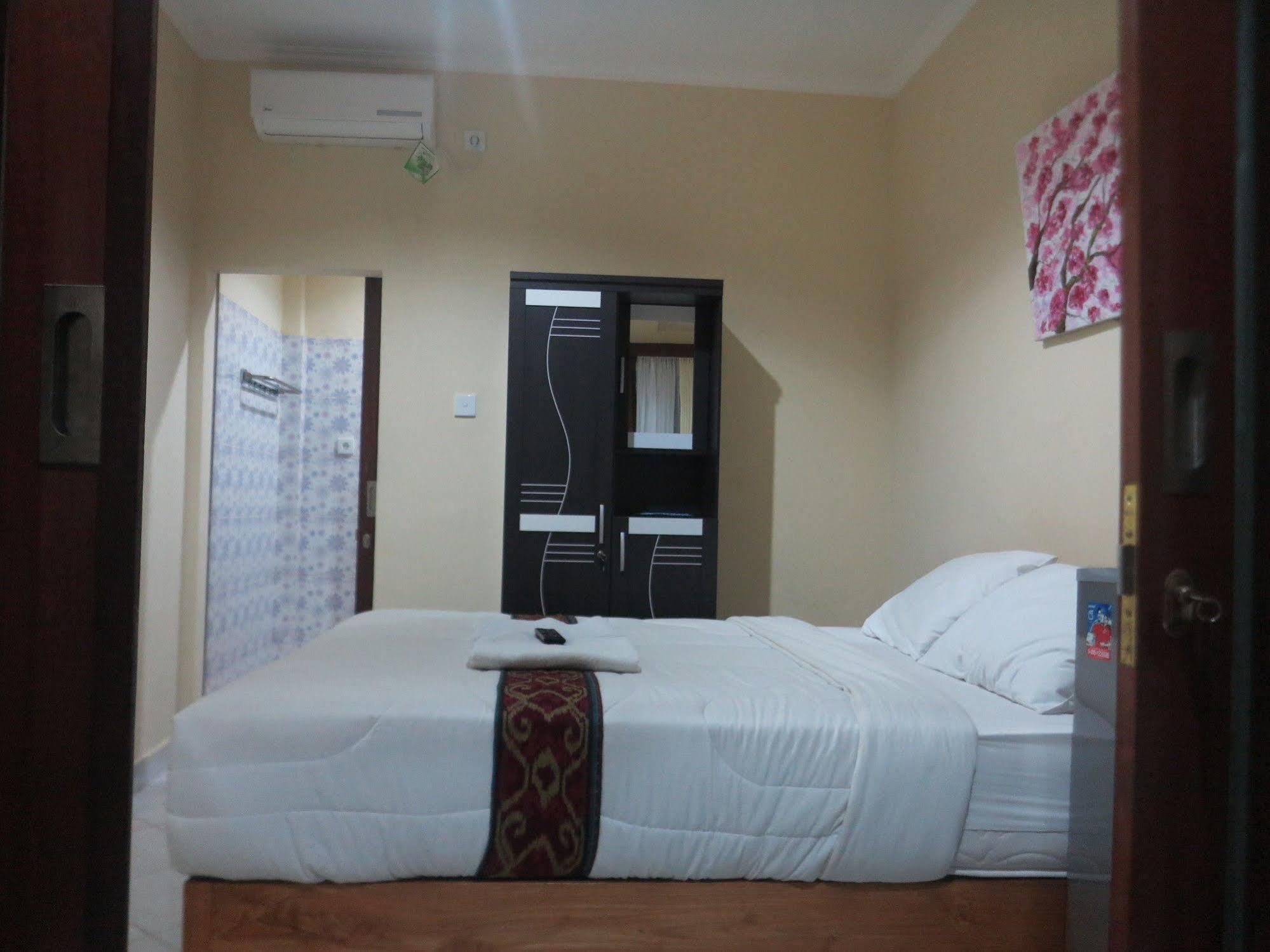 קוטה לומבוק Sari Buana Bed & Breakfast מראה חיצוני תמונה