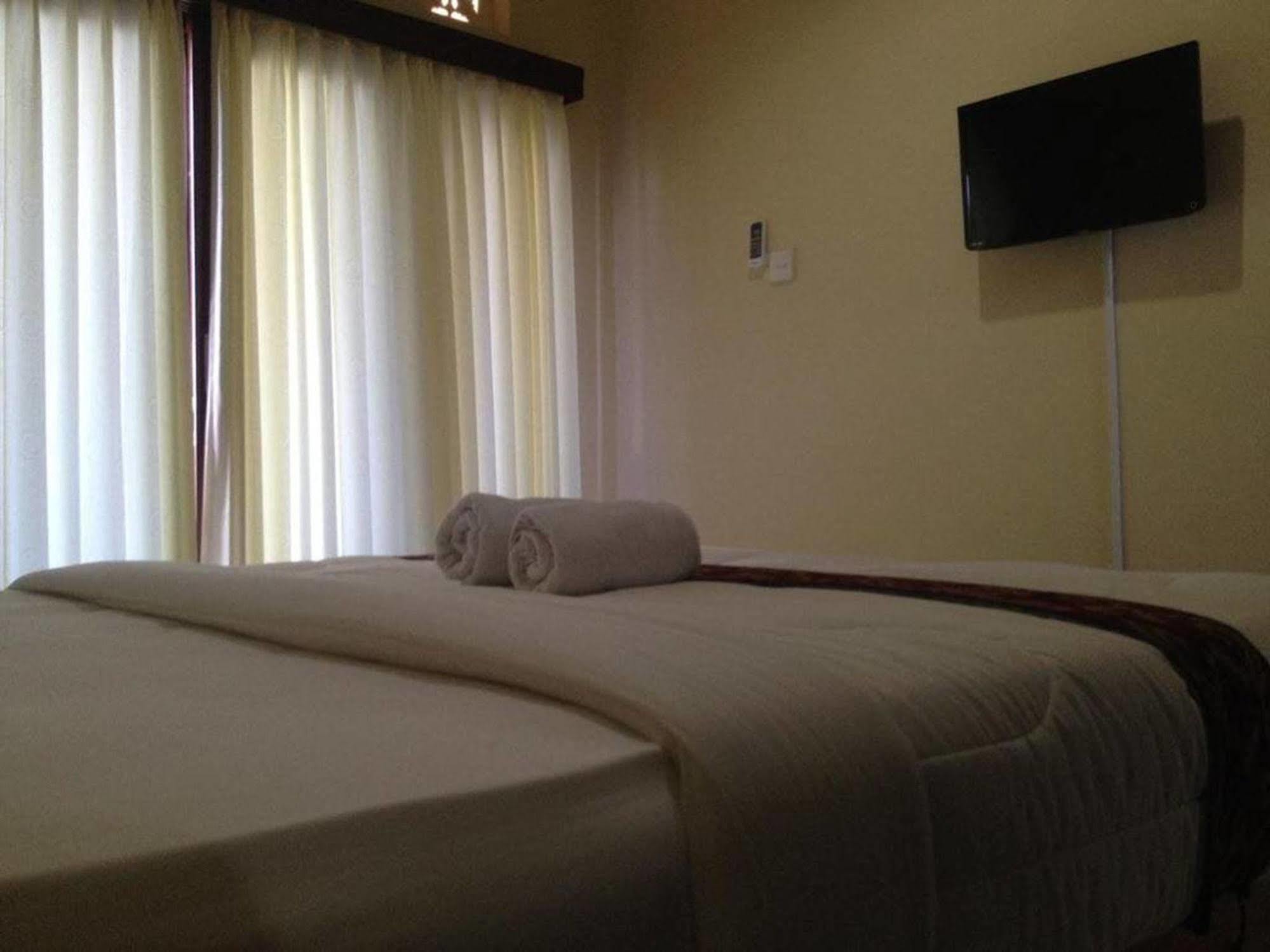 קוטה לומבוק Sari Buana Bed & Breakfast מראה חיצוני תמונה