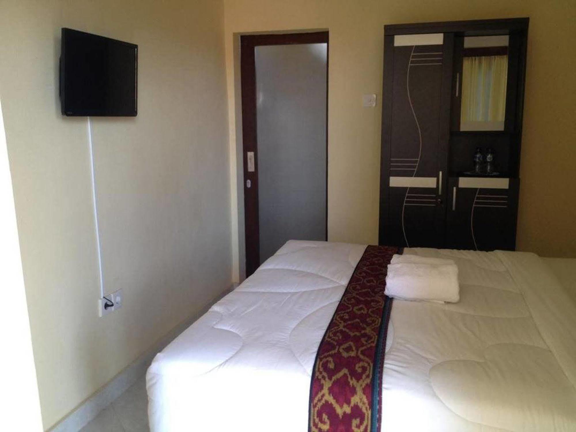 קוטה לומבוק Sari Buana Bed & Breakfast מראה חיצוני תמונה